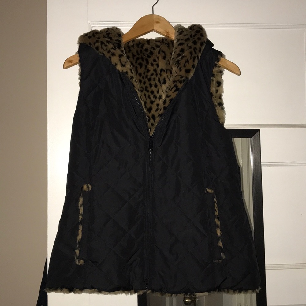 Cute reversible vest 🌸